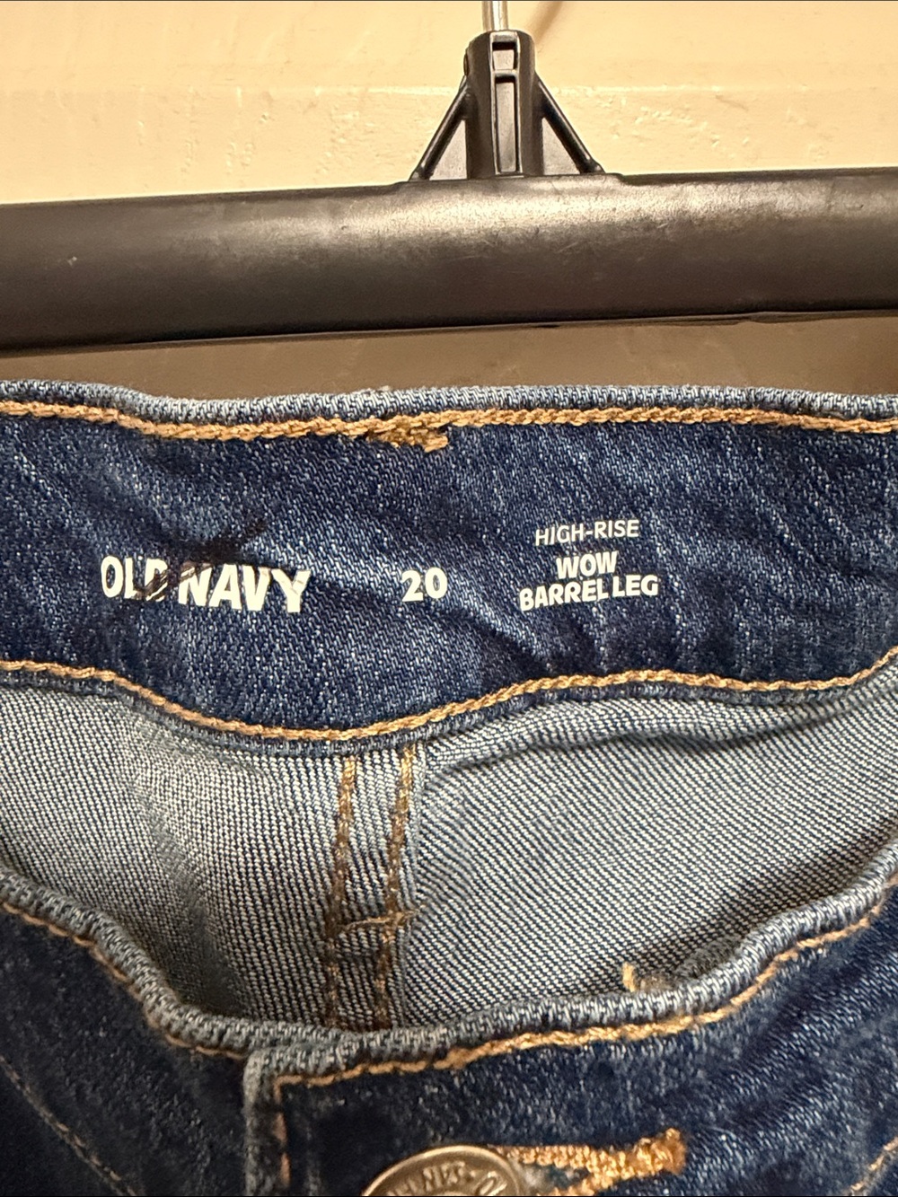 NWOT Old Navy Women's High-Rise WOW Barrel Leg Jeans, 20 - Picture 2 of 5